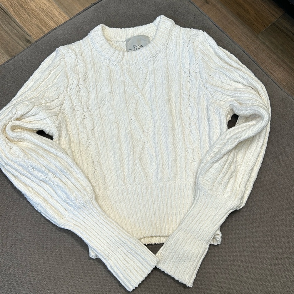 Urban outfitters women’s sweater